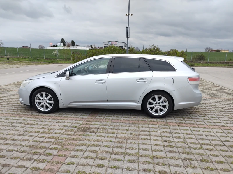 Toyota Avensis, снимка 3 - Автомобили и джипове - 52357208