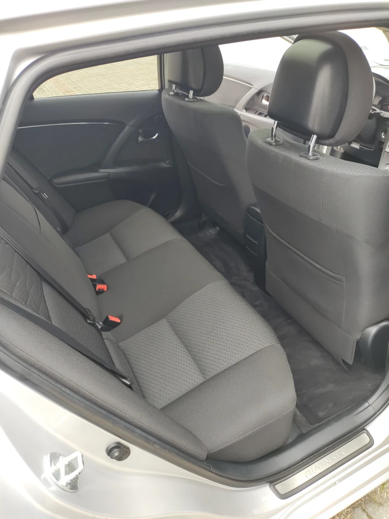 Toyota Avensis, снимка 6 - Автомобили и джипове - 52357208