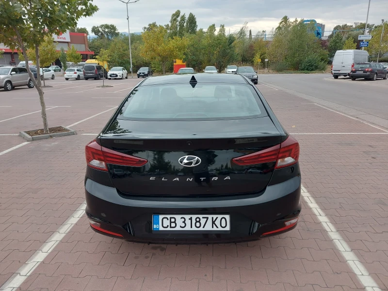 Hyundai Elantra, снимка 6 - Автомобили и джипове - 52325376