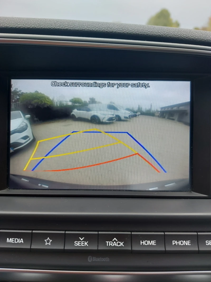 Hyundai Elantra, снимка 13 - Автомобили и джипове - 52325376