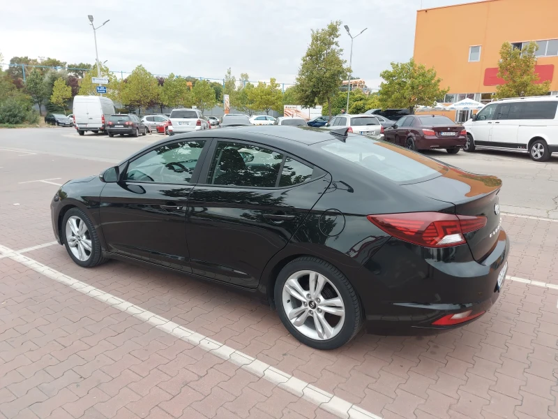 Hyundai Elantra, снимка 7 - Автомобили и джипове - 52325376