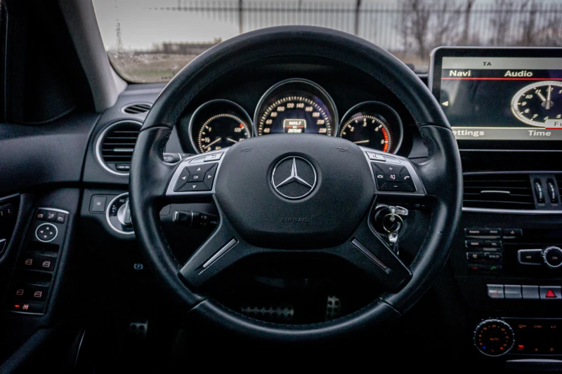 Mercedes-Benz C 220 РЕАЛНИ КМ-6М.ГАР.ТОП!, снимка 9 - Автомобили и джипове - 52664261