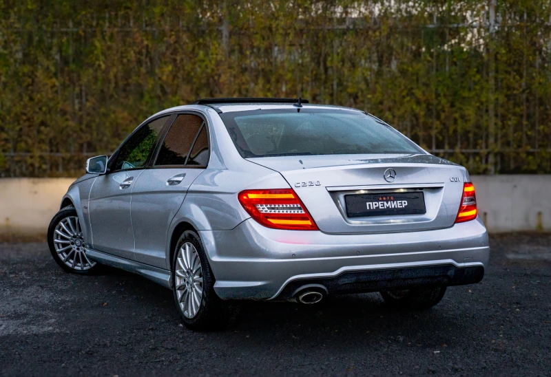Mercedes-Benz C 220 РЕАЛНИ КМ-6М.ГАР.ТОП!, снимка 6 - Автомобили и джипове - 52664261