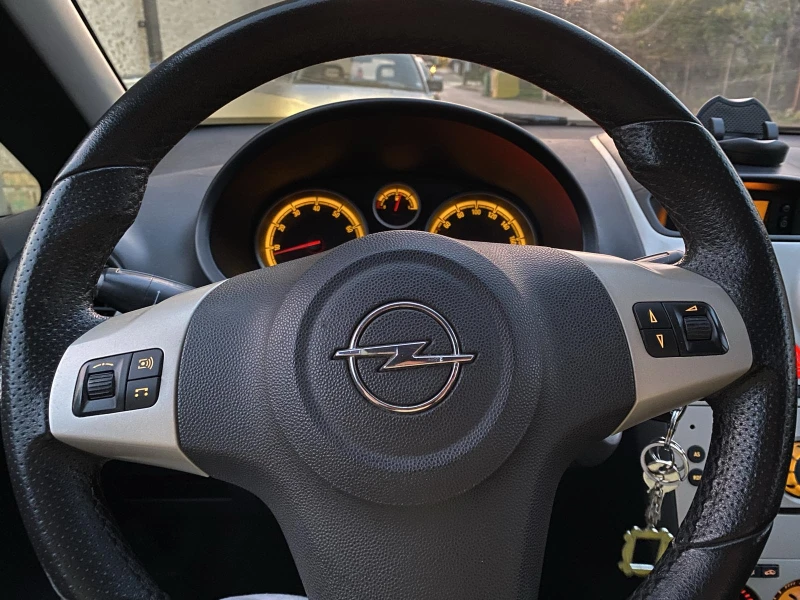 Opel Corsa D, снимка 7 - Автомобили и джипове - 52726122