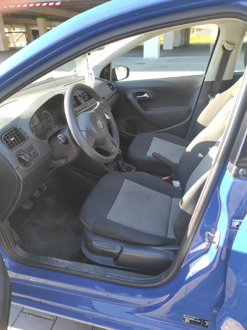 VW Polo, снимка 5 - Автомобили и джипове - 52956954