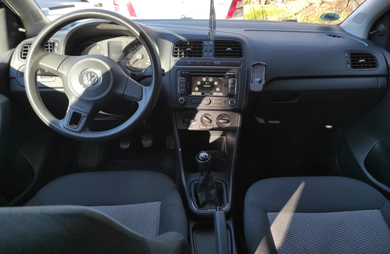 VW Polo, снимка 7 - Автомобили и джипове - 52956954