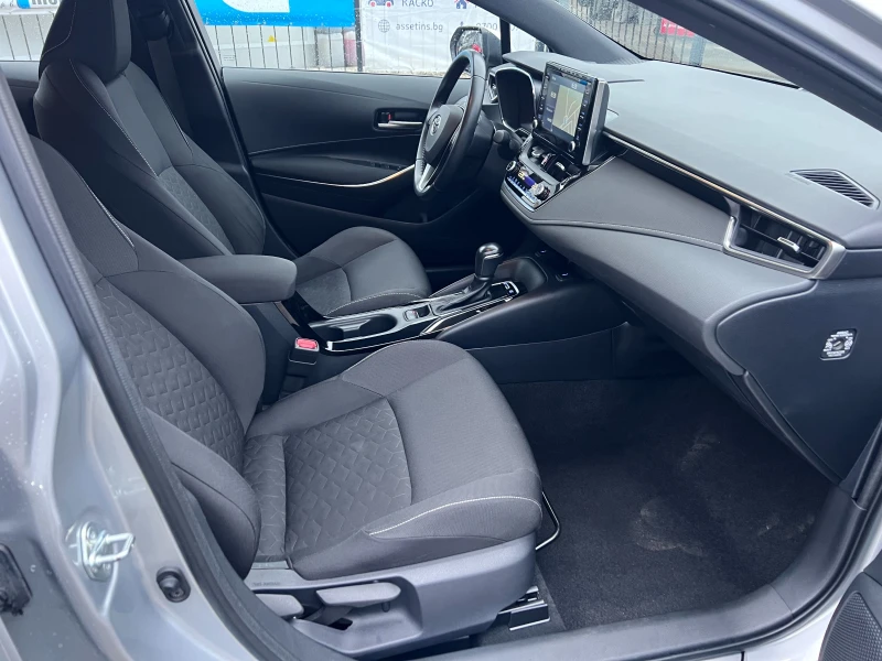 Toyota Corolla 1.8 HYBRID TREND LED НАВИГАЦИЯ КАМЕРА ПОДГРЕВ ТОП , снимка 16 - Автомобили и джипове - 53037185