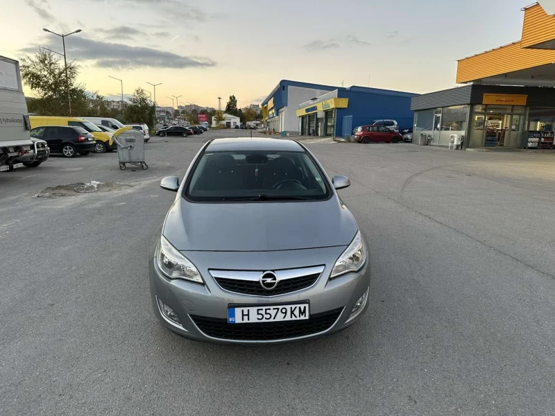 Opel Astra 1.4 turbo, снимка 1 - Автомобили и джипове - 53059943