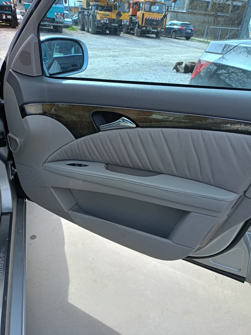 Mercedes-Benz E 200 W-211, снимка 6 - Автомобили и джипове - 53141131