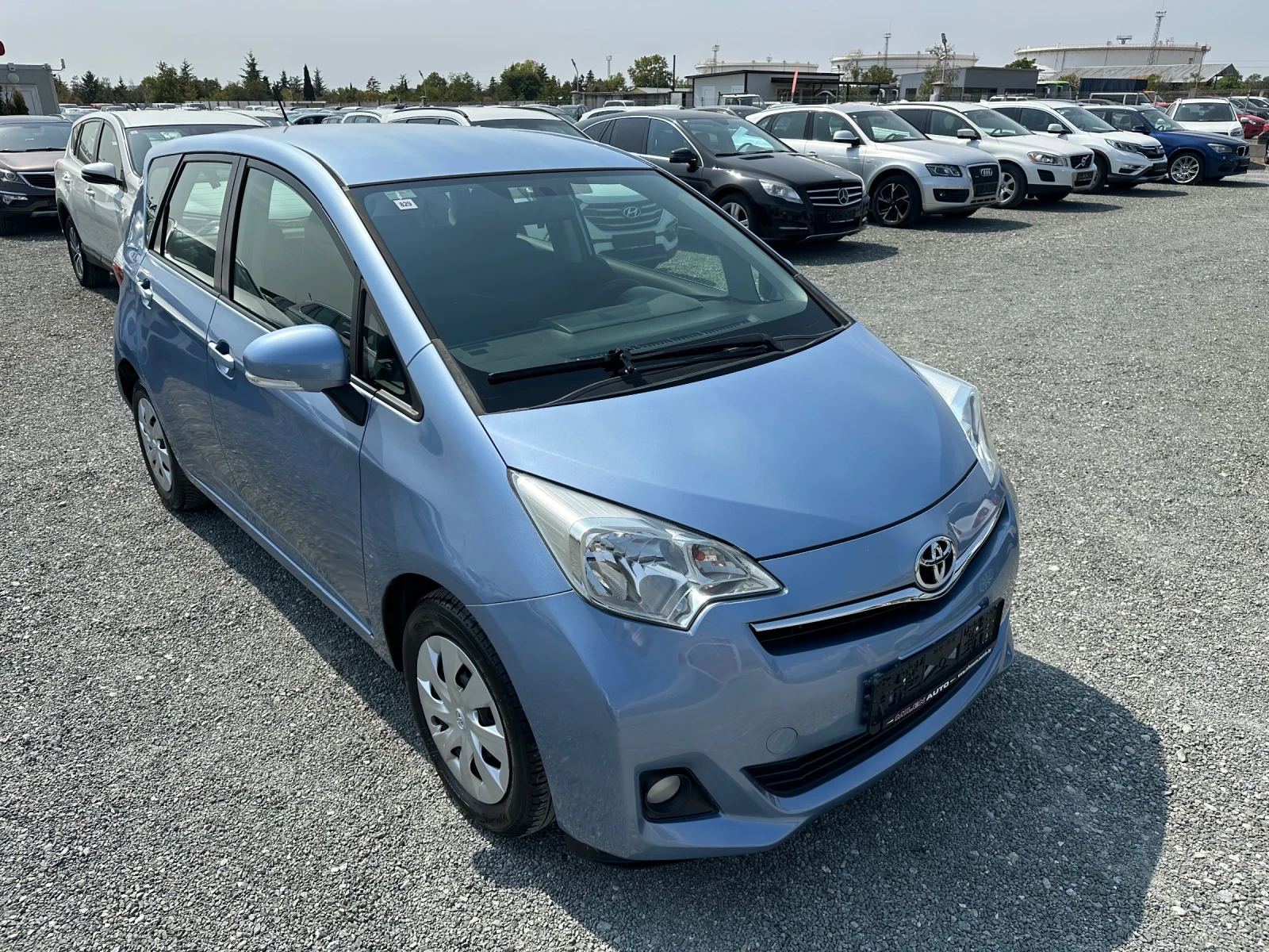 Toyota Verso S (KATO НОВА) - изображение 3