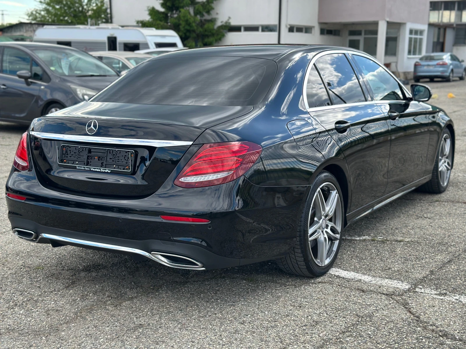 Mercedes-Benz E 350 AMG 9G Burmester - изображение 5