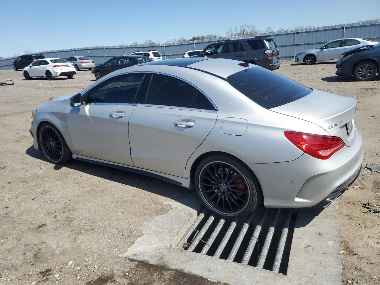 Mercedes-Benz CLA 45 AMG 4MATIC* AВТО КРЕДИТ - изображение 4