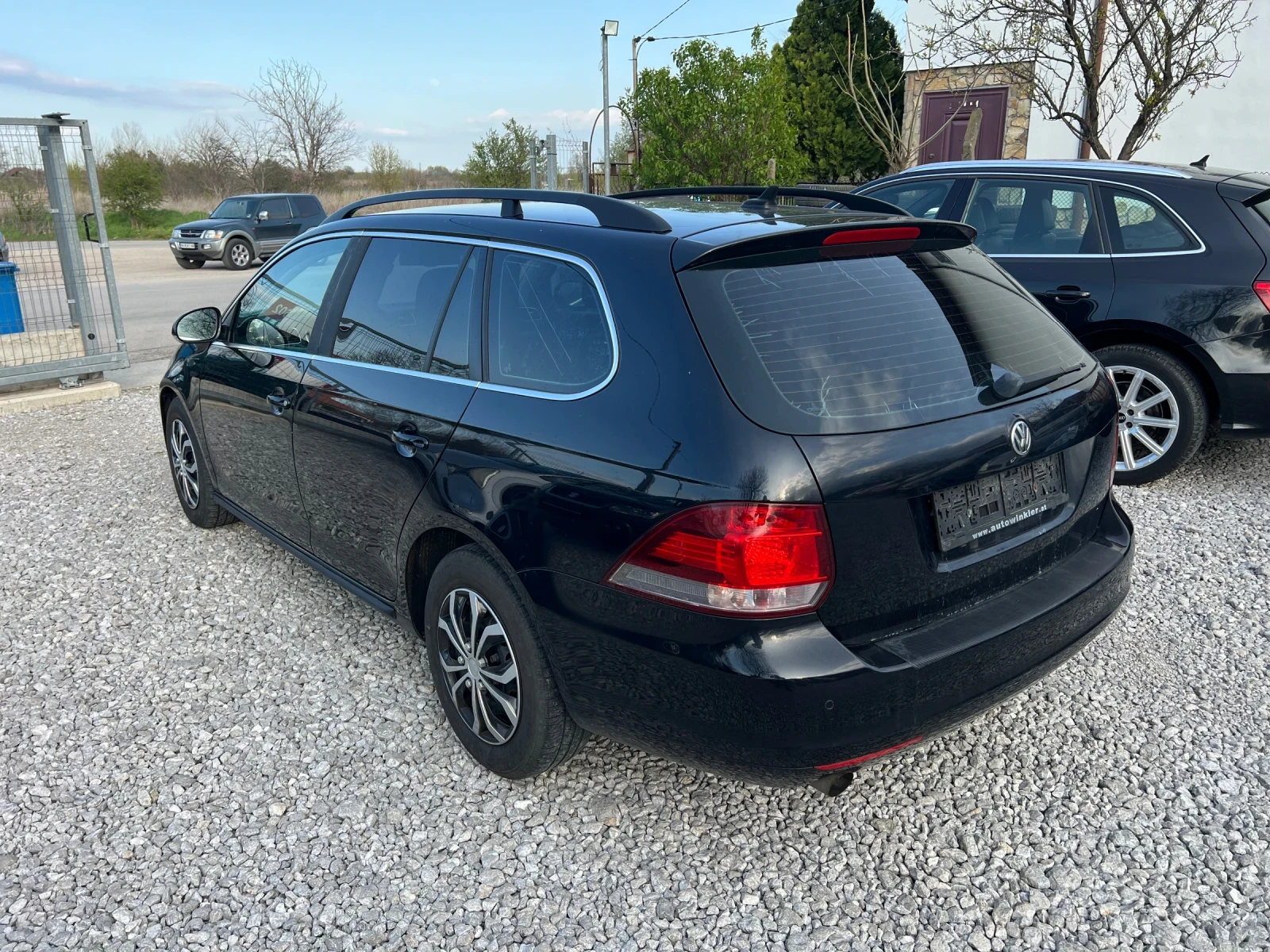 VW Golf 1.6 105 нави 2013г - изображение 5