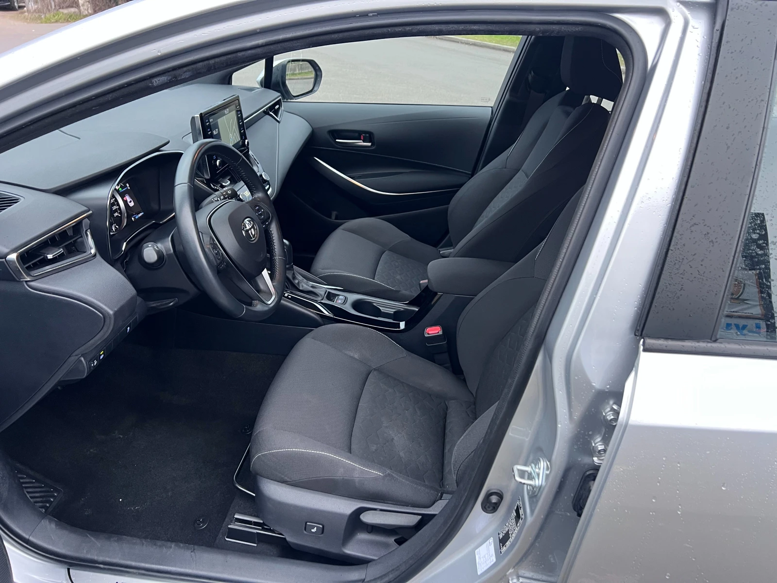 Toyota Corolla 1.8 HYBRID TREND LED НАВИГАЦИЯ КАМЕРА ПОДГРЕВ ТОП  - изображение 6