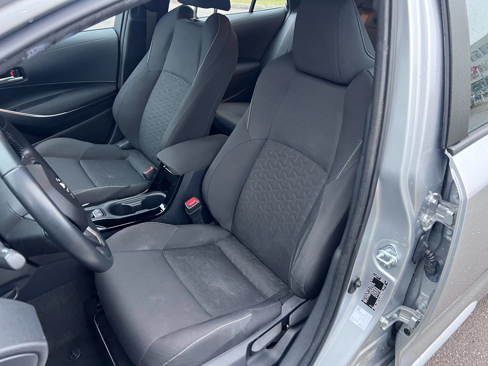 Toyota Corolla 1.8 HYBRID TREND LED НАВИГАЦИЯ КАМЕРА ПОДГРЕВ ТОП  - изображение 8