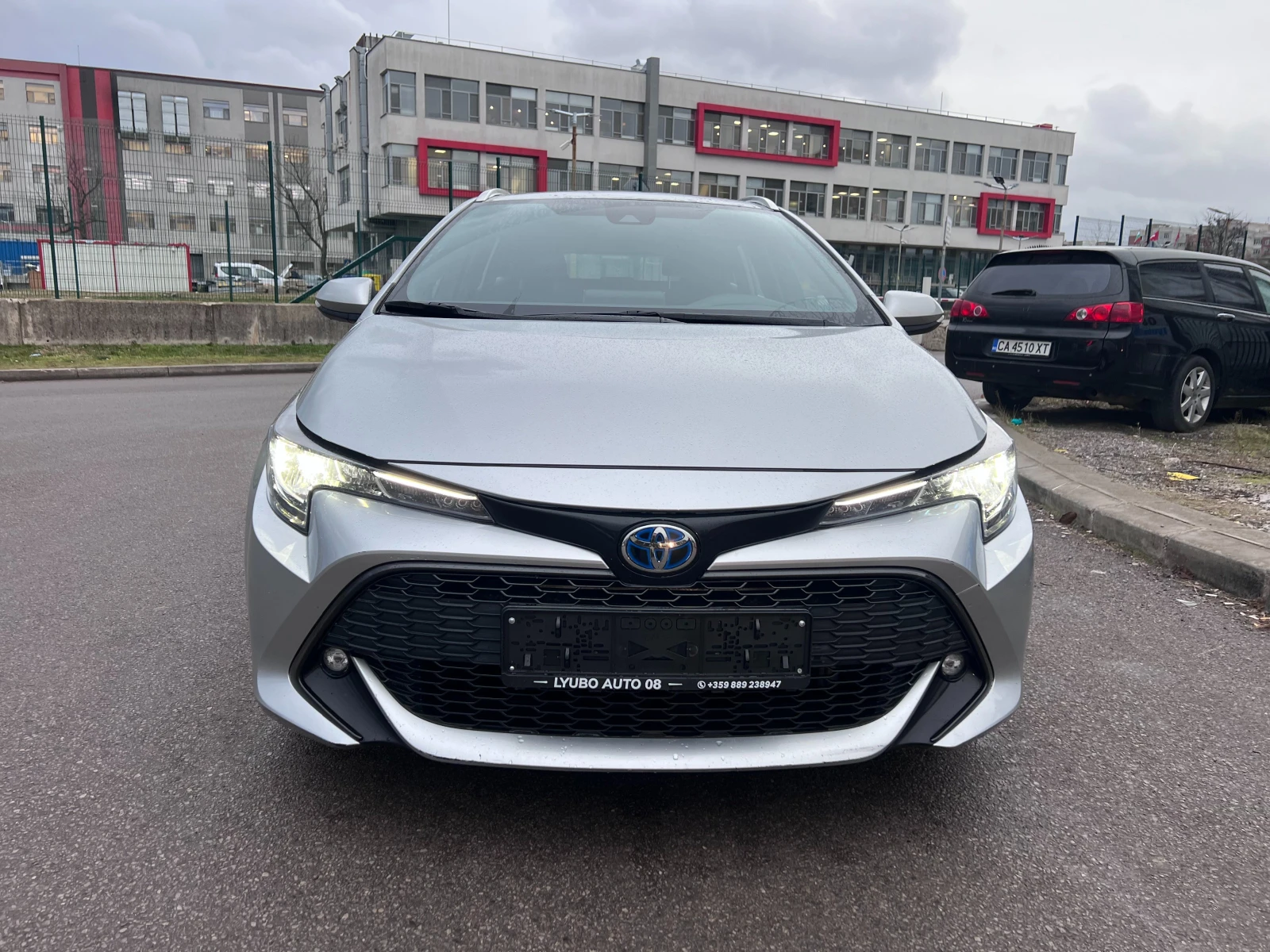 Toyota Corolla 1.8 HYBRID TREND LED НАВИГАЦИЯ КАМЕРА ПОДГРЕВ ТОП  - изображение 2