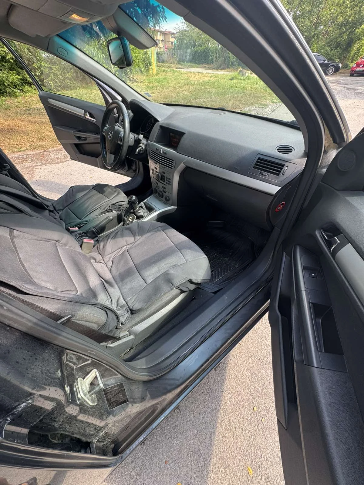 Opel Astra 1.7 CDTI, снимка 4 - Автомобили и джипове - 55508626
