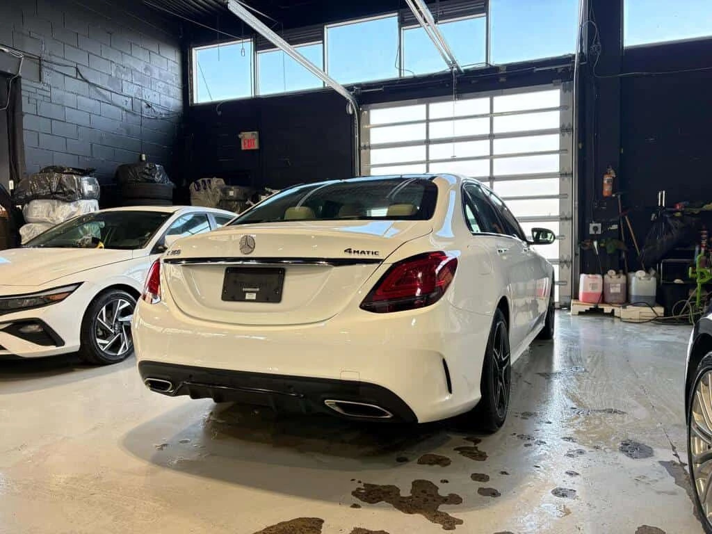 Mercedes-Benz C 300 * CARFAX * ЦЕНА ДО БГ - изображение 4