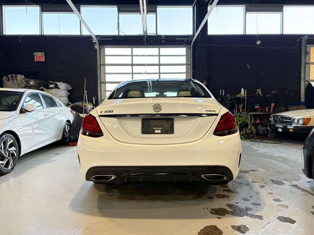 Mercedes-Benz C 300 * CARFAX * ЦЕНА ДО БГ - изображение 3