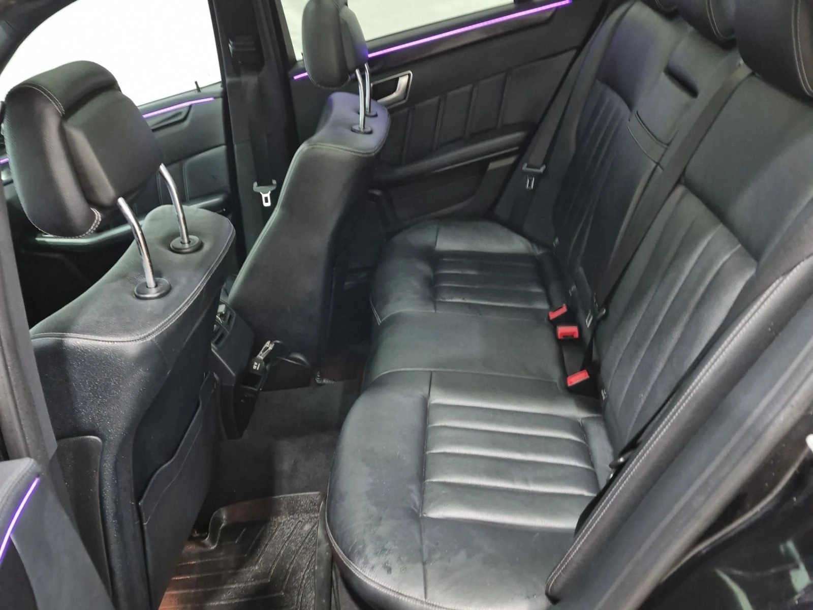 Mercedes-Benz E 400  С РЕГИСТРАЦИЯ & АВТО КРЕДИТ , снимка 12 - Автомобили и джипове - 53951598