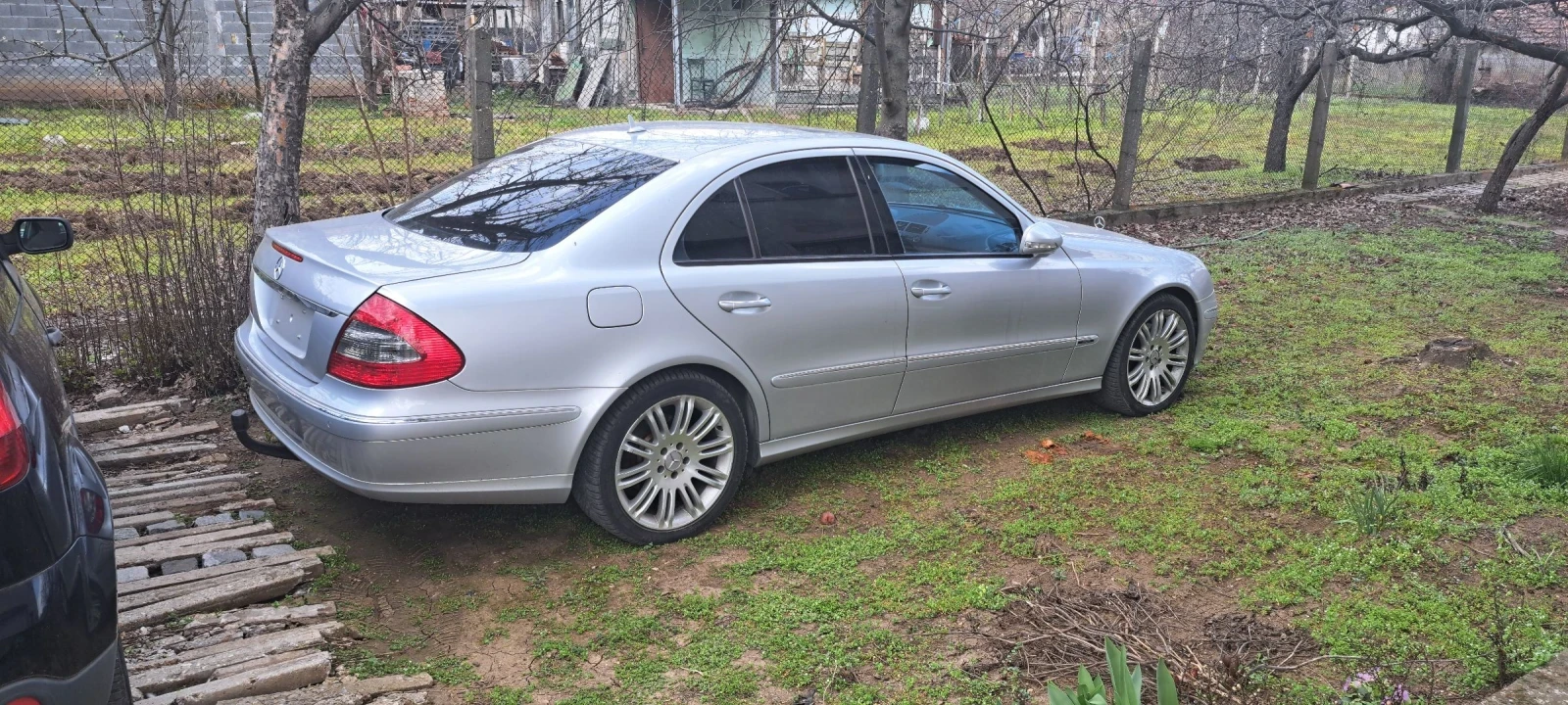 Mercedes-Benz E 500, снимка 5 - Автомобили и джипове - 54035073