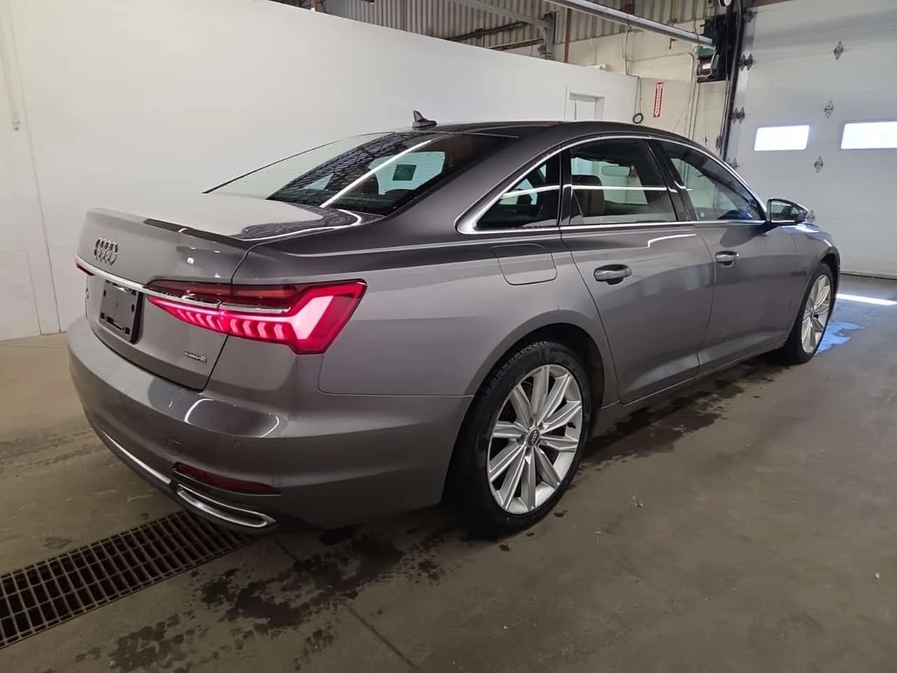 Audi A6 * PROGRESSIV * CARFAX * 2 ����� * �������� *  | Mobile.bg � ����������� 3
