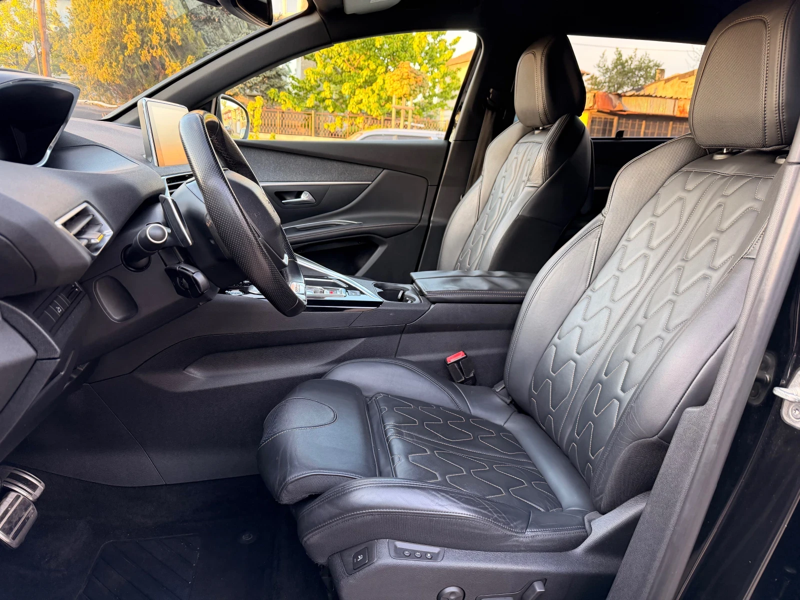 Peugeot 5008 GT Line- Нов внос-Швейцария-6+ 1, снимка 12 - Автомобили и джипове - 54417553