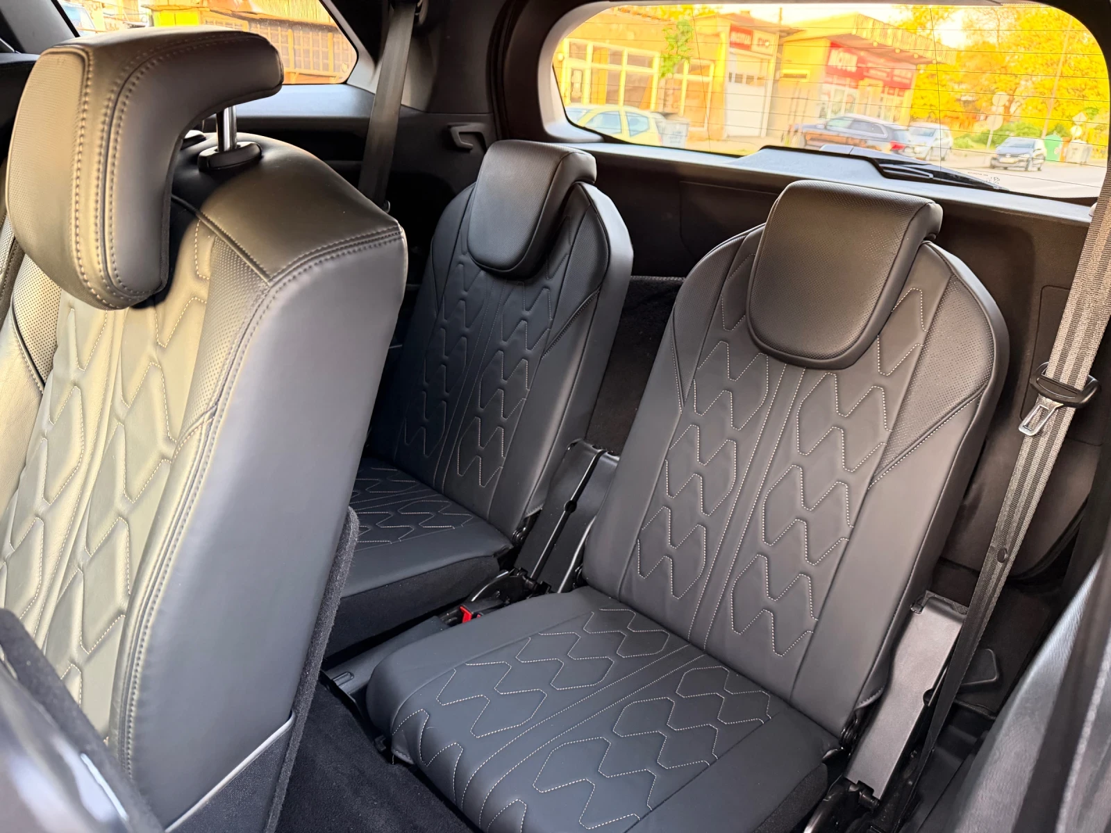 Peugeot 5008 GT Line- Нов внос-Швейцария-6+ 1, снимка 14 - Автомобили и джипове - 54417553