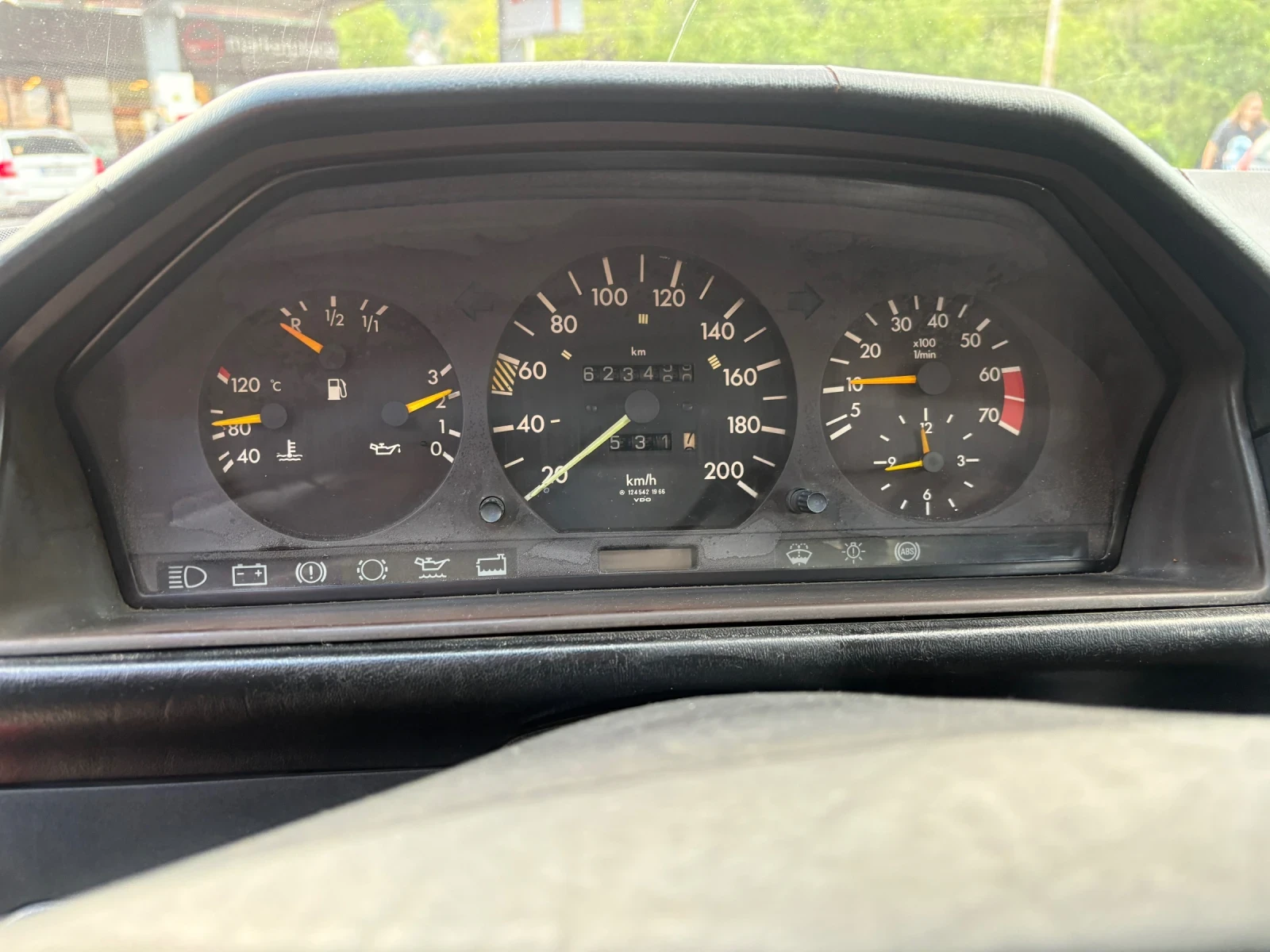 Mercedes-Benz 124 ГАЗ, снимка 9 - Автомобили и джипове - 54568172