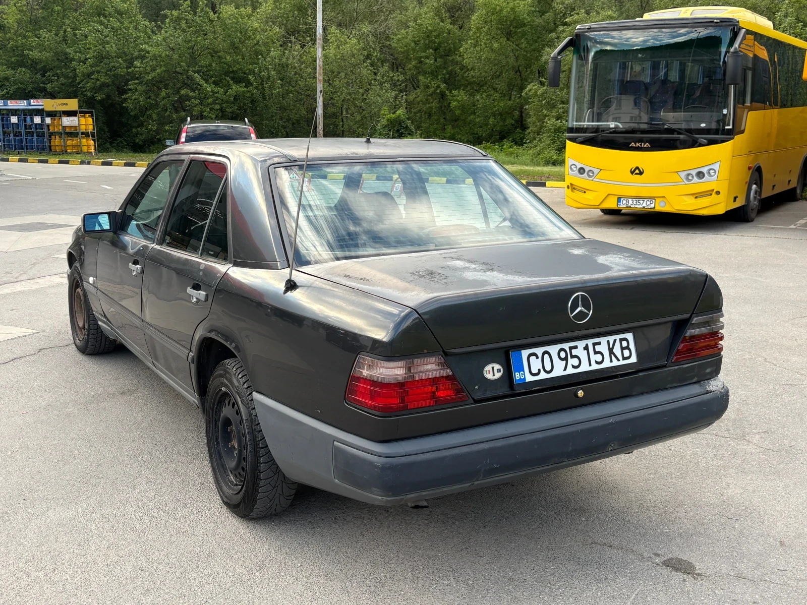 Mercedes-Benz 124 ГАЗ, снимка 4 - Автомобили и джипове - 54568172