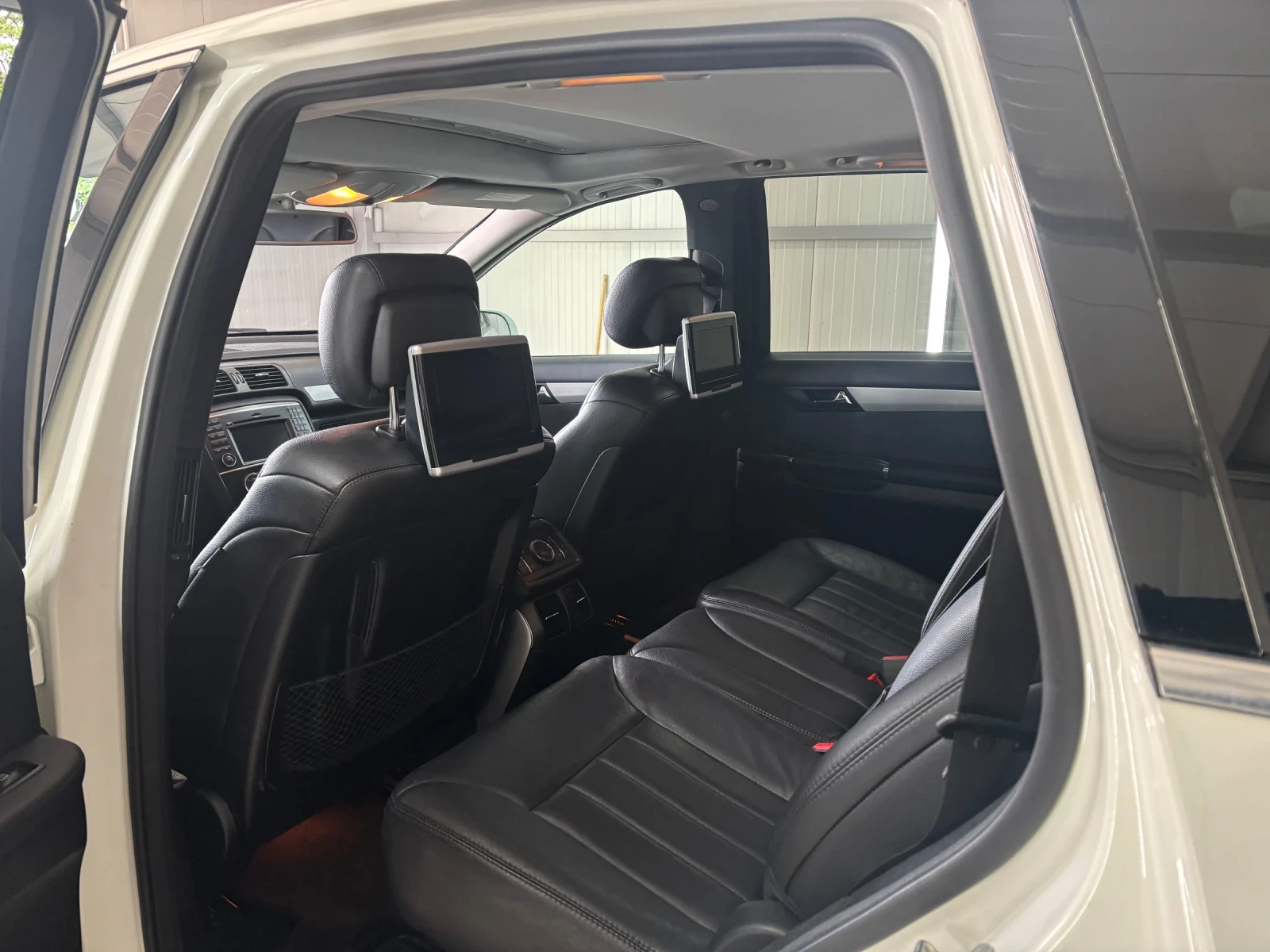 Mercedes-Benz R 350, снимка 7 - Автомобили и джипове - 54749944
