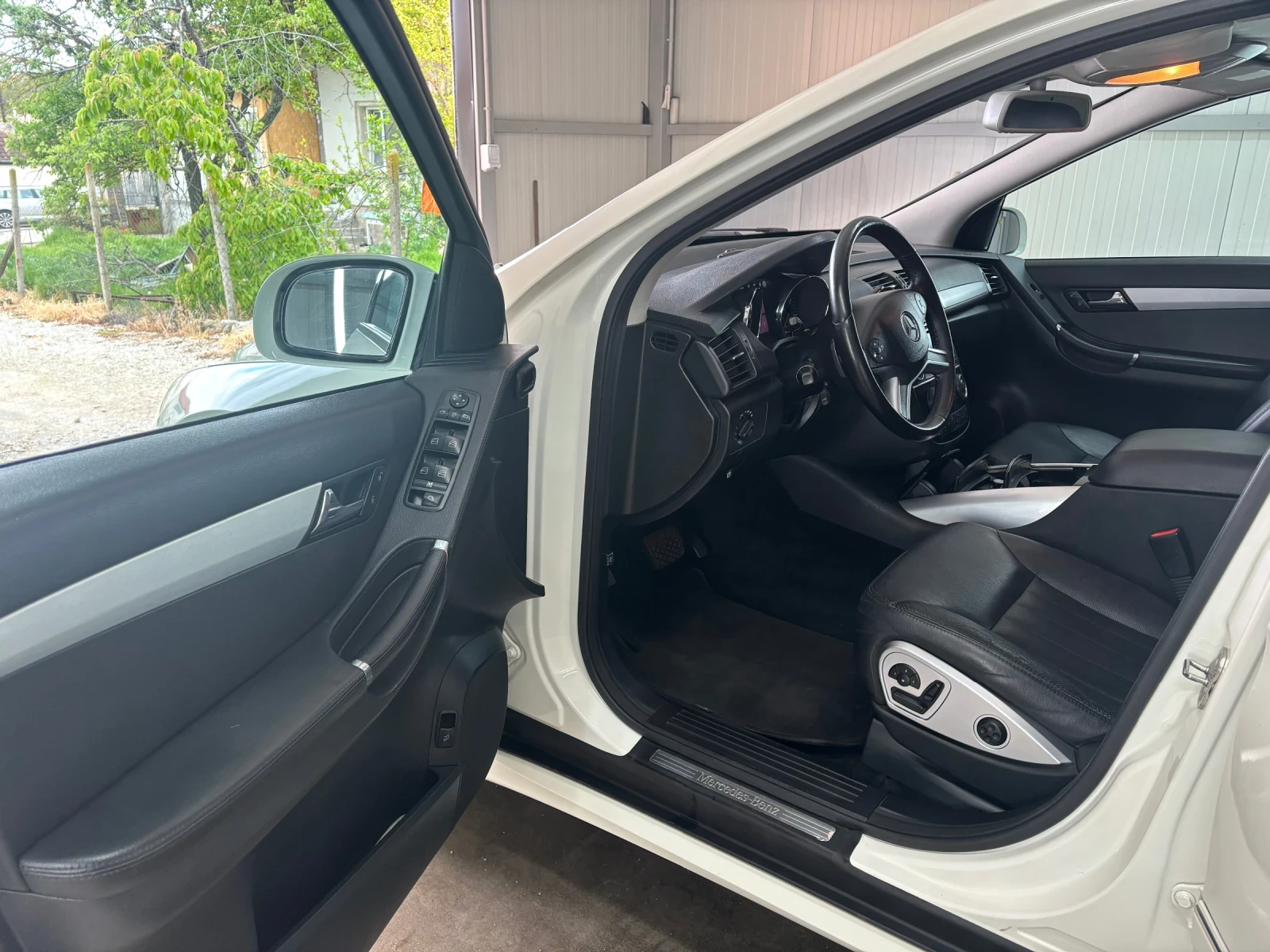 Mercedes-Benz R 350, снимка 10 - Автомобили и джипове - 54749944