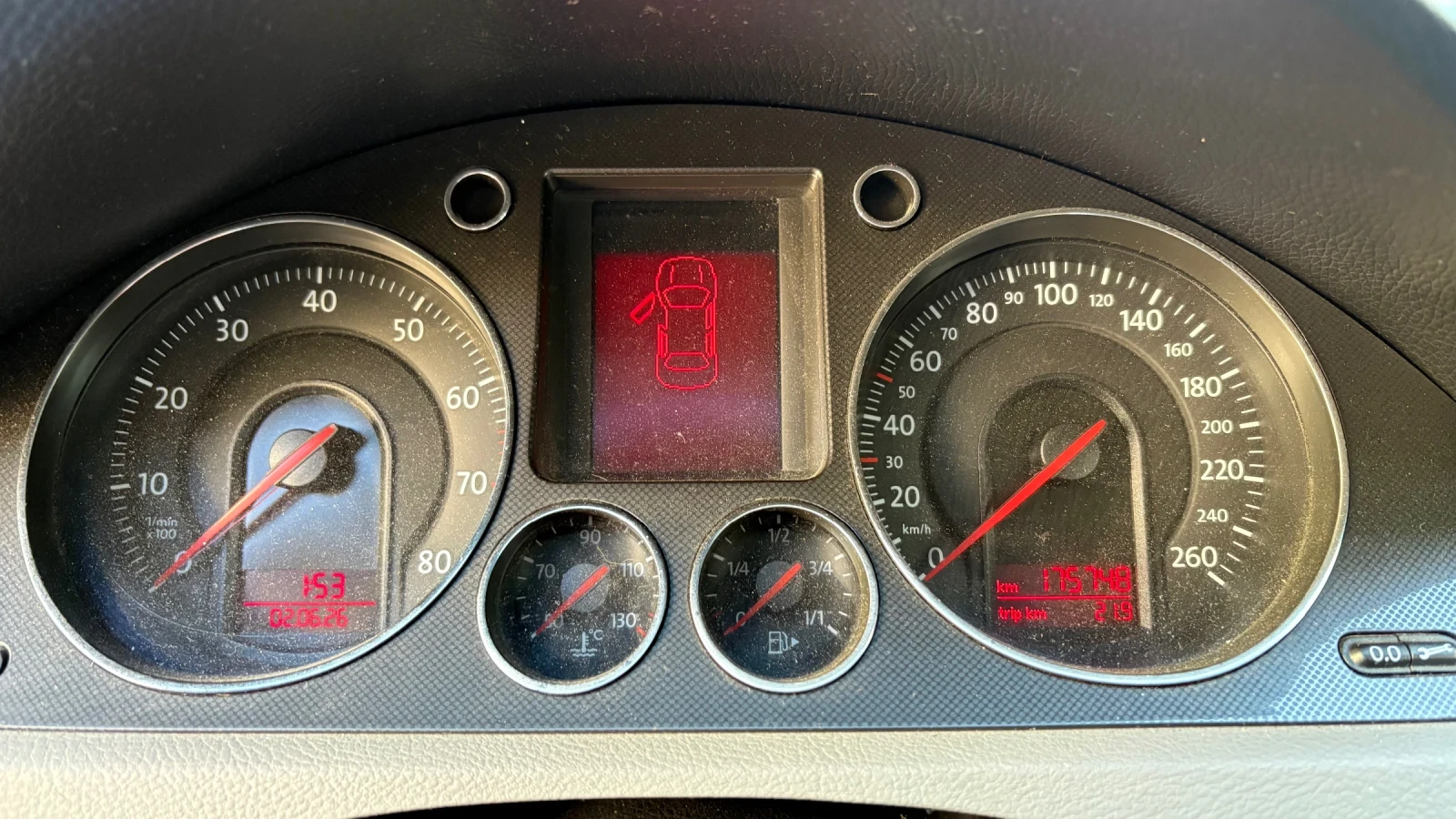VW Passat, снимка 7 - Автомобили и джипове - 54942358