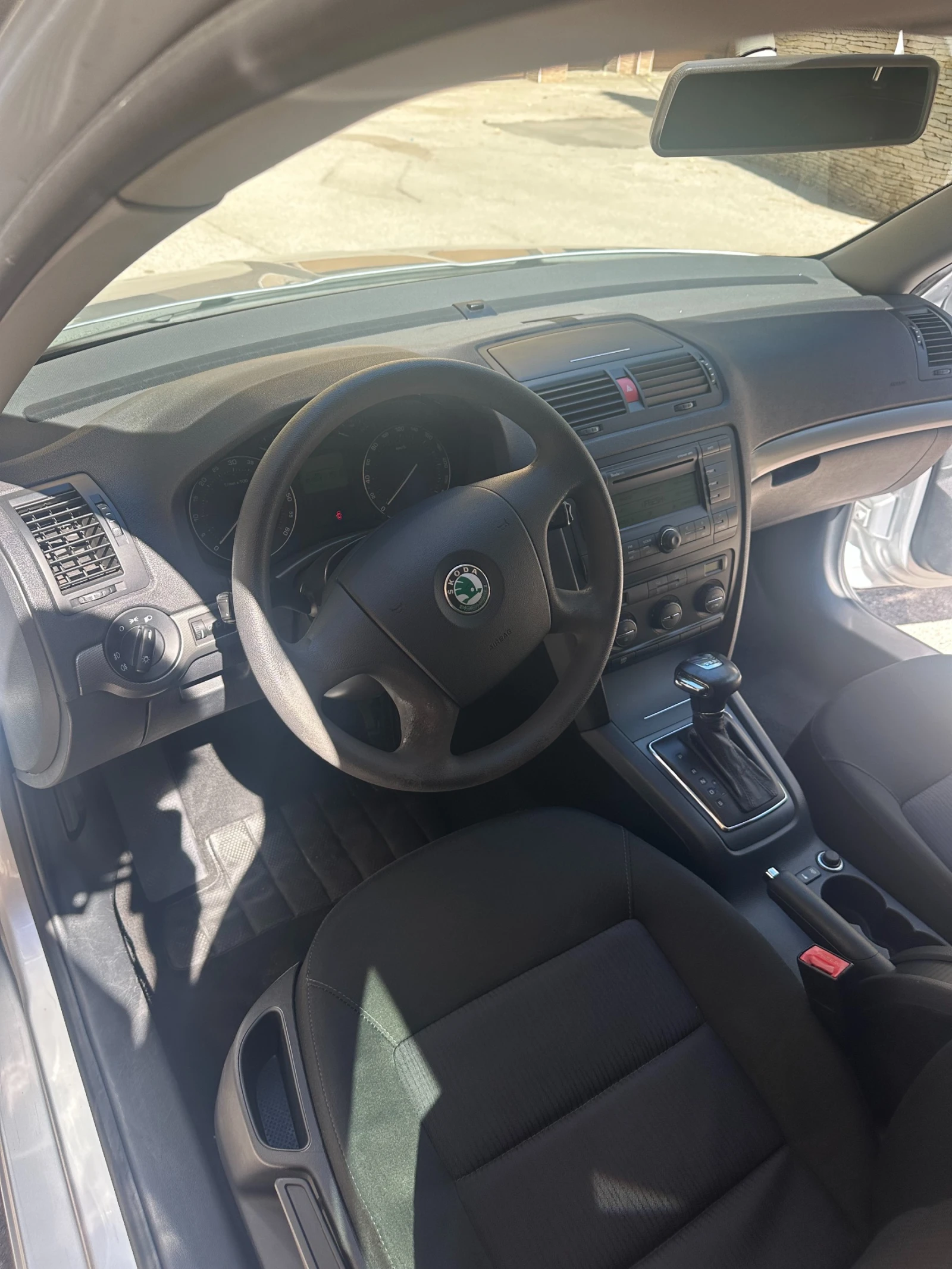 Skoda Octavia 1.9 TDI, снимка 4 - Автомобили и джипове - 56017376