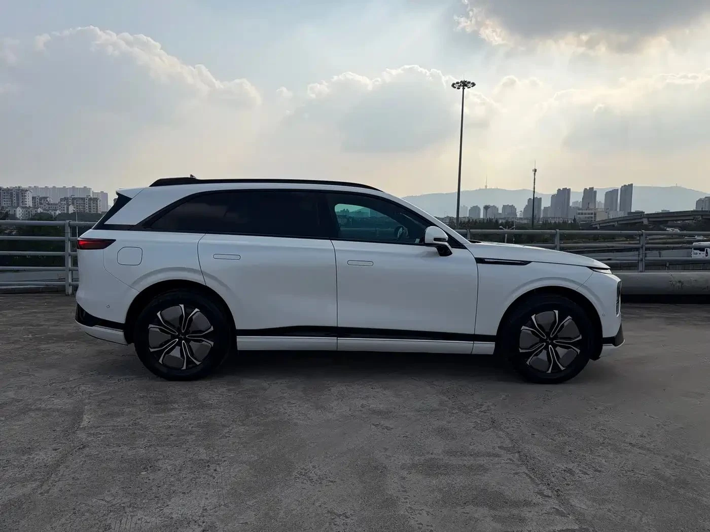 Xpeng G9, снимка 4 - Автомобили и джипове - 56684030