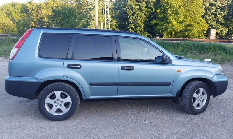 Nissan X-trail 2.0 gaz/benzin 4x4 , снимка 4 - Автомобили и джипове - 47580014