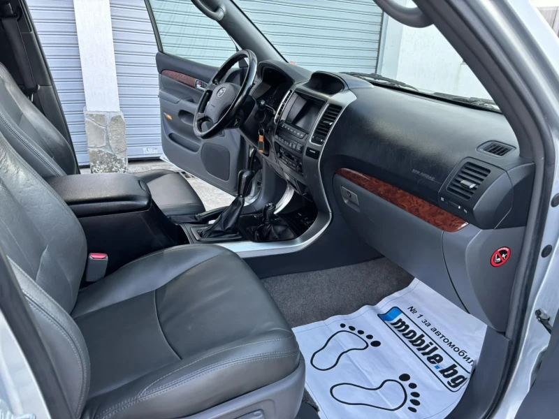 Toyota Land cruiser 3.0 d4d FULL FULL, снимка 12 - Автомобили и джипове - 47827674