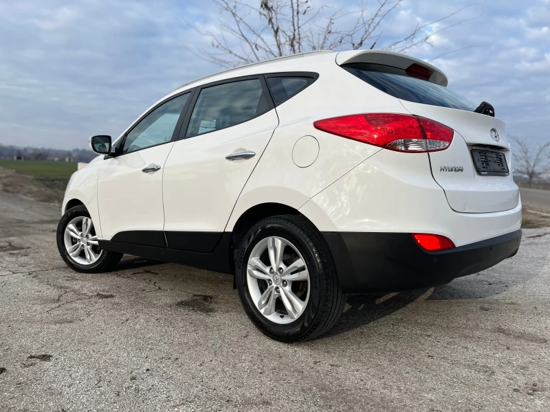 Hyundai IX35 1.6I 99000km КАТО НОВ, снимка 5 - Автомобили и джипове - 48789208