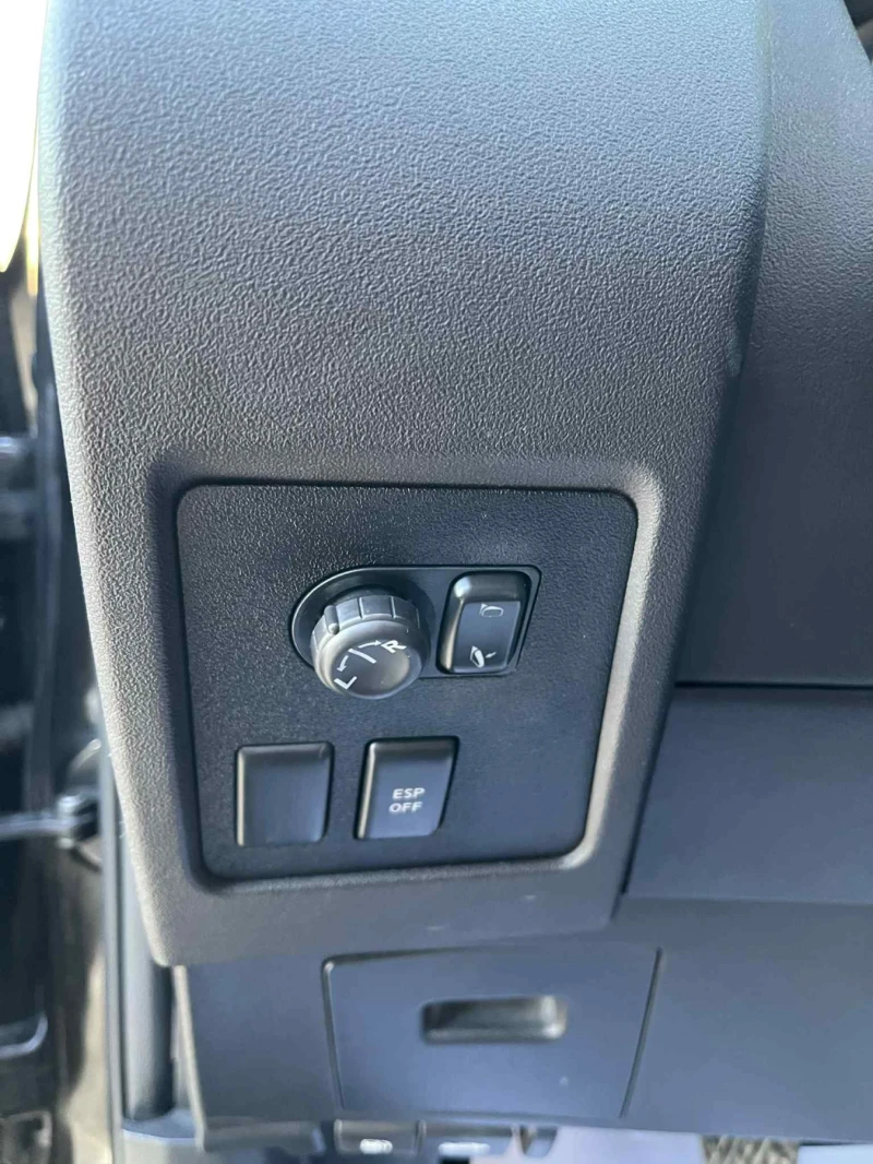 Nissan Qashqai, снимка 12 - Автомобили и джипове - 52553314