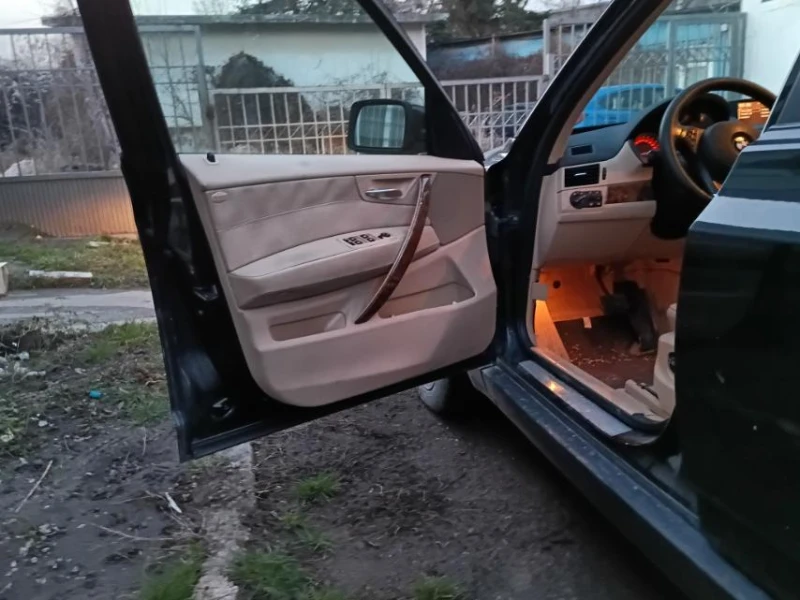 BMW X3 2.5si, снимка 10 - Автомобили и джипове - 52666731