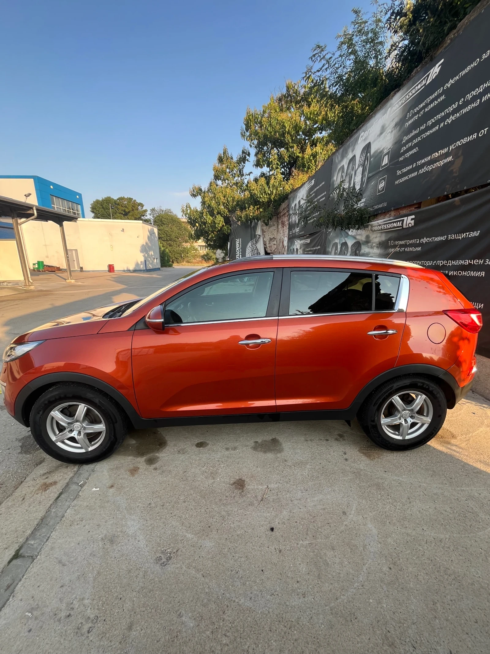 Kia Sportage 1.7 crdi, снимка 15 - Автомобили и джипове - 56057435