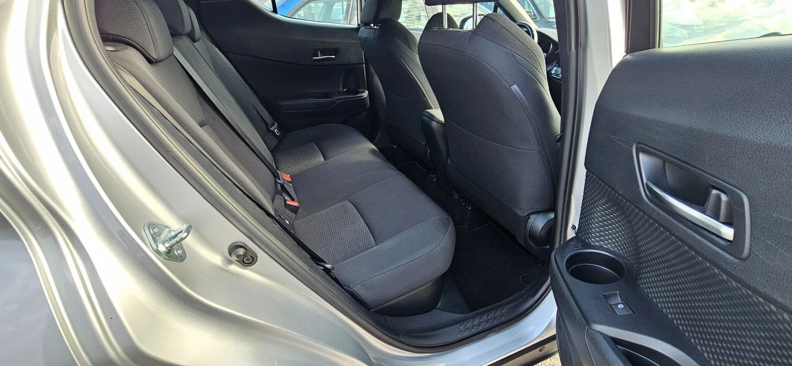 Toyota C-HR 1.8 Hybrid E-CVT Active | Mobile.bg   11