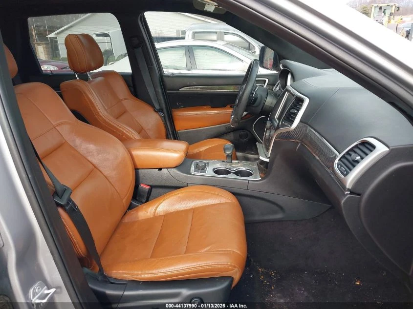 Jeep Grand cherokee 2015 JEEP GRAND CHEROKEE SRT - изображение 10