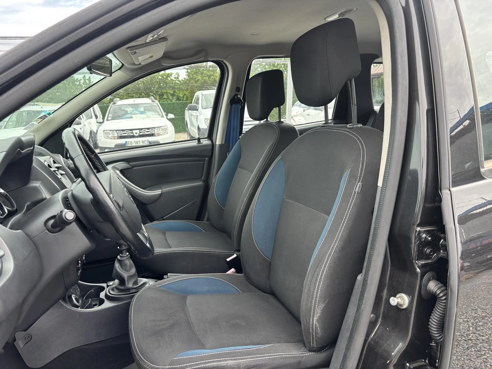 Dacia Duster 1.5, 4X4, Нов внос, снимка 10 - Автомобили и джипове - 54602682