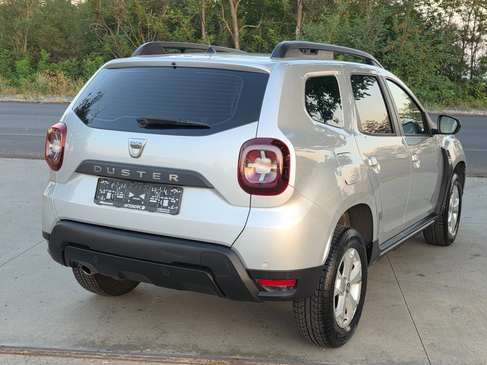 Dacia Duster 1.5 DCI* NAVI* CAMERA , снимка 5 - Автомобили и джипове - 55631680