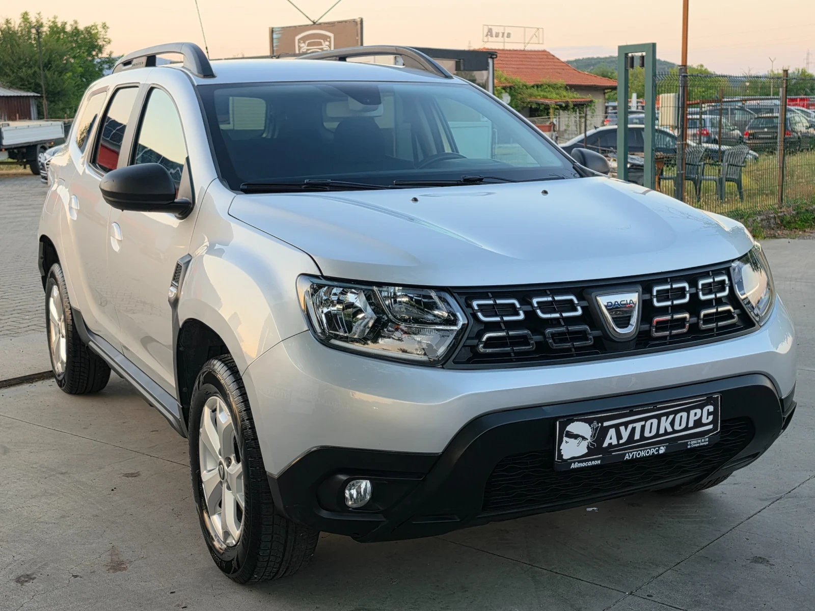 Dacia Duster 1.5 DCI* NAVI* CAMERA , снимка 3 - Автомобили и джипове - 55631680
