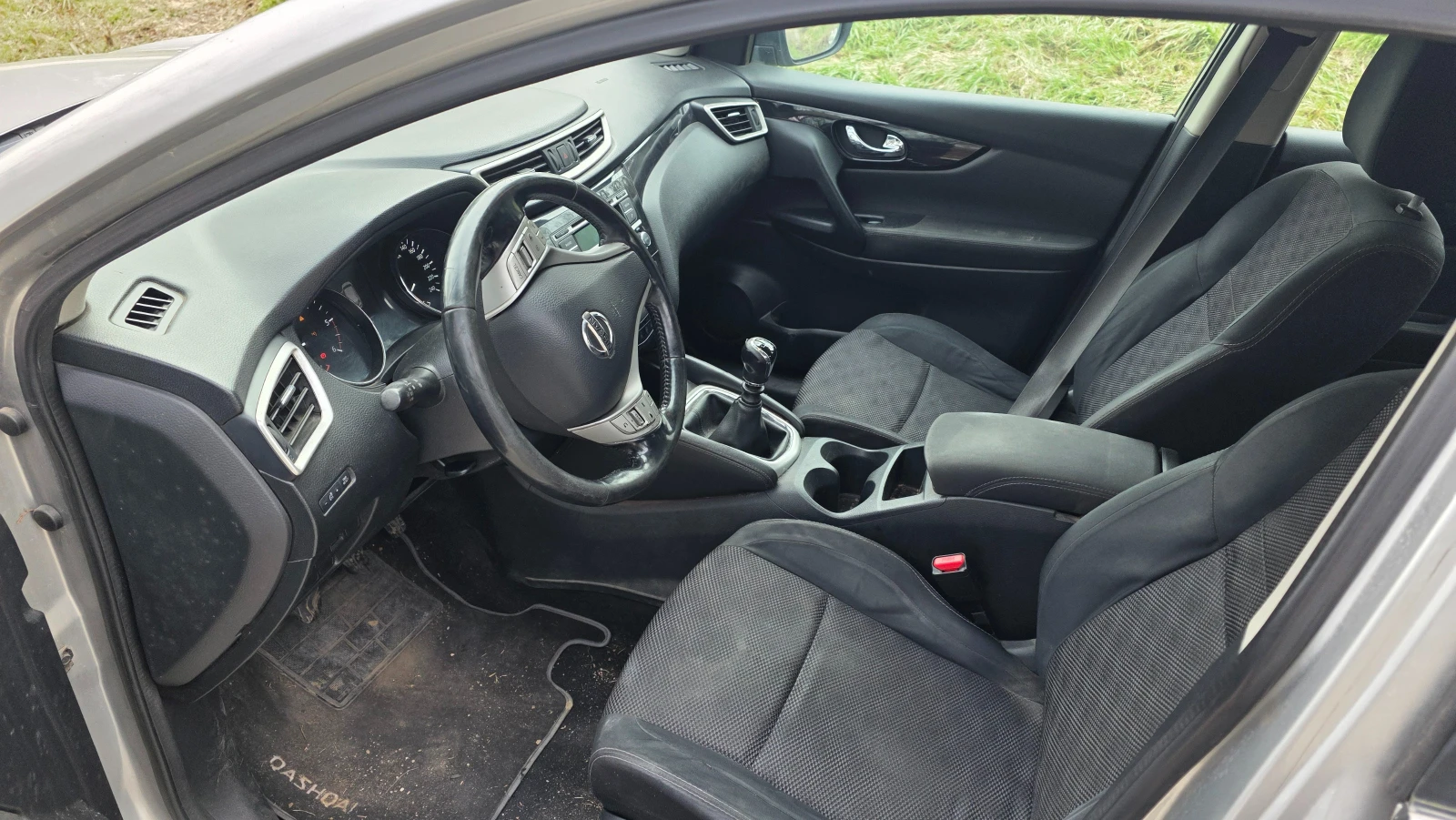 Nissan Qashqai 1.5dci, снимка 8 - Автомобили и джипове - 56728746