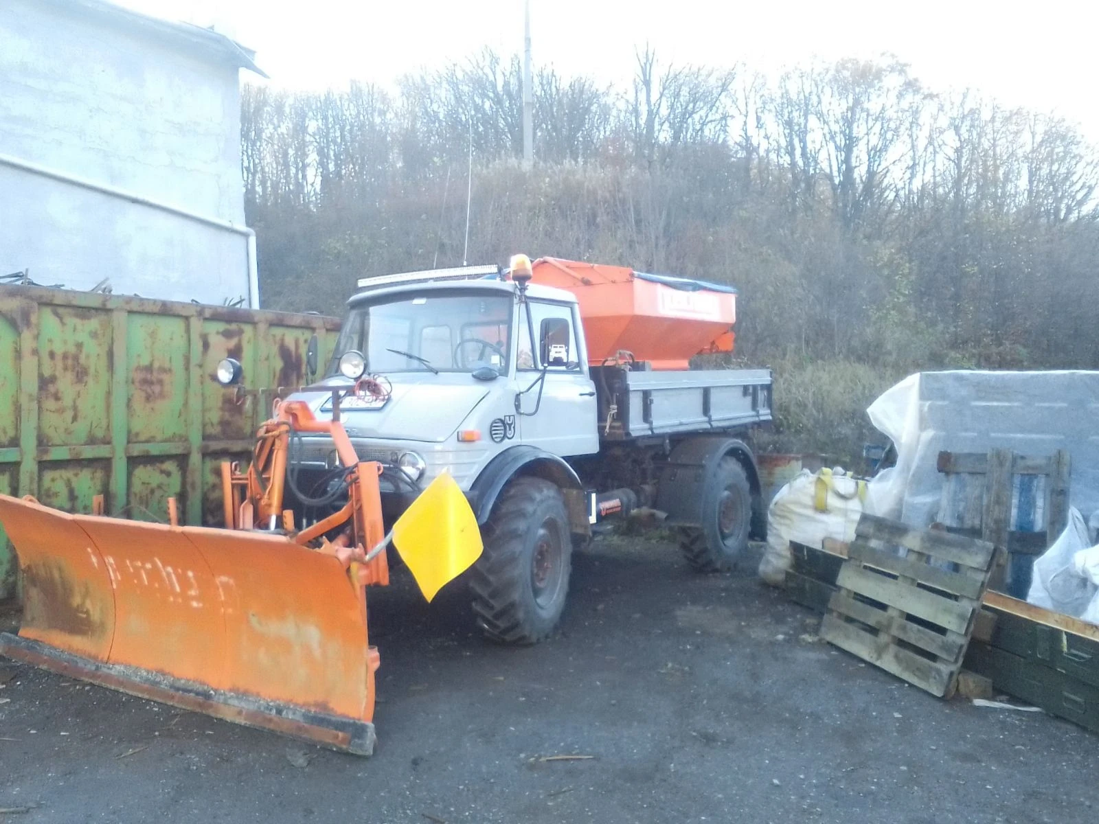 Mercedes-Benz UNIMOG 4x4