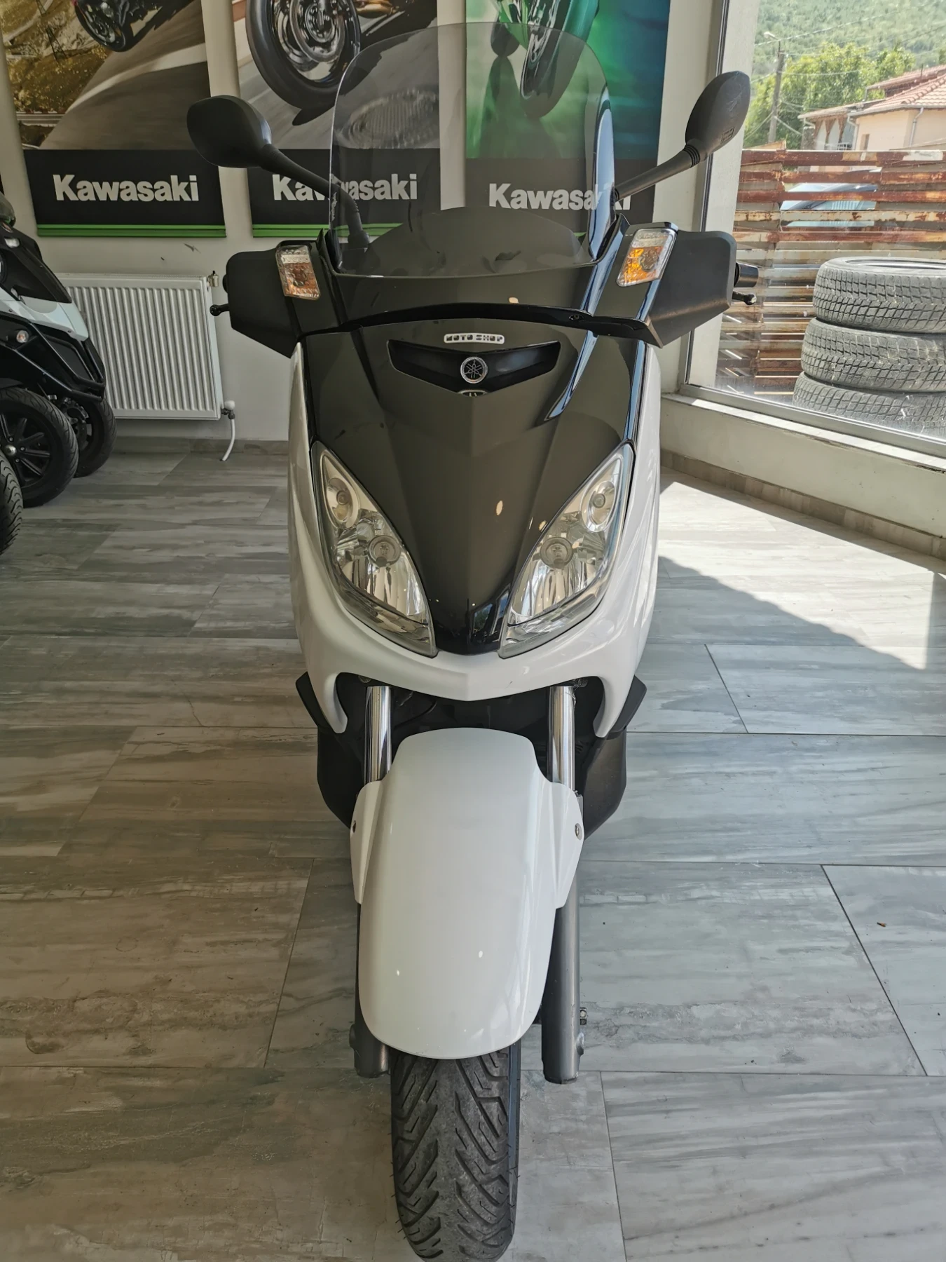 Yamaha X-max 250i