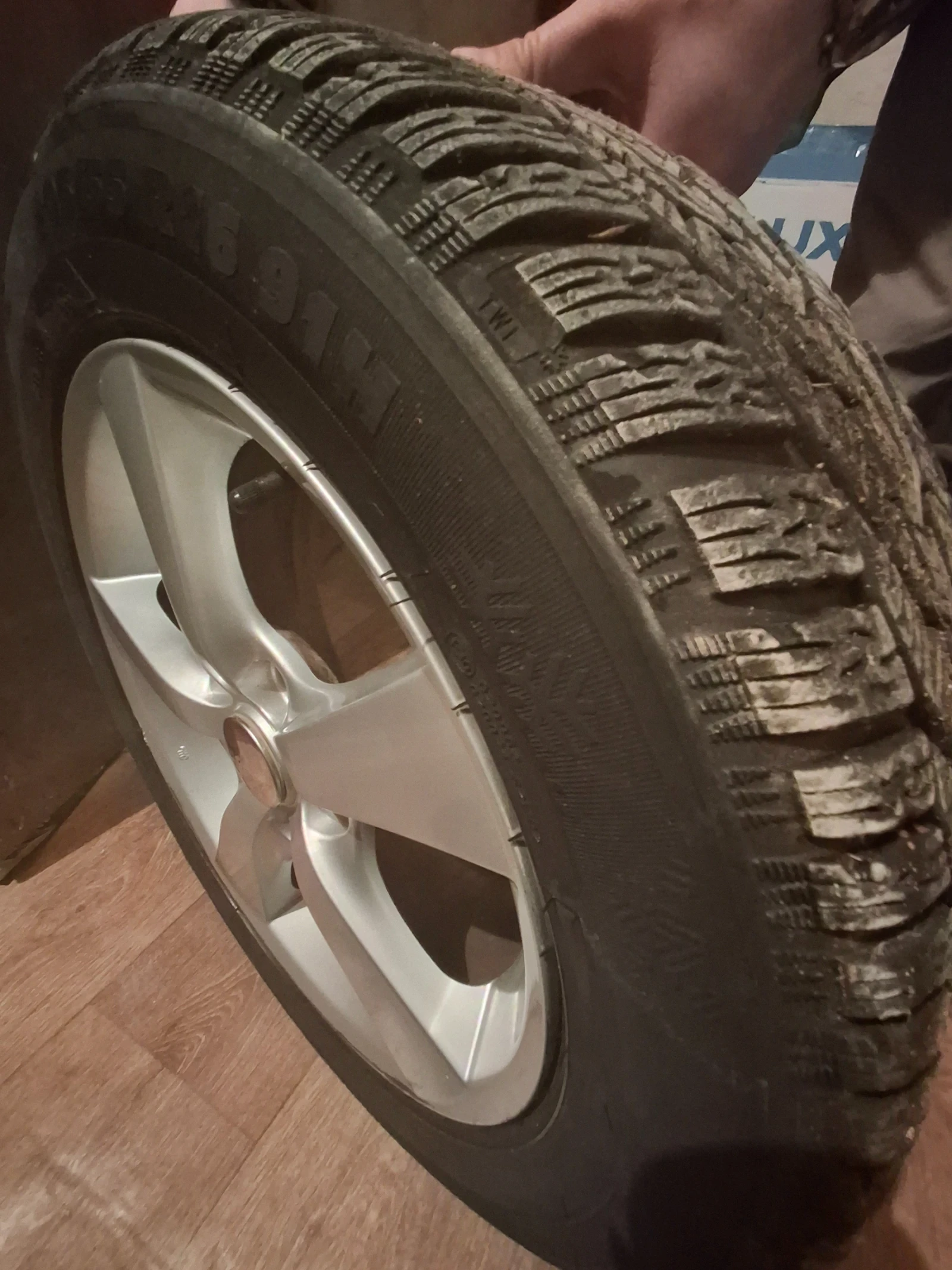 ���� � ������ 205/55R16 | Mobile.bg � ����������� 13